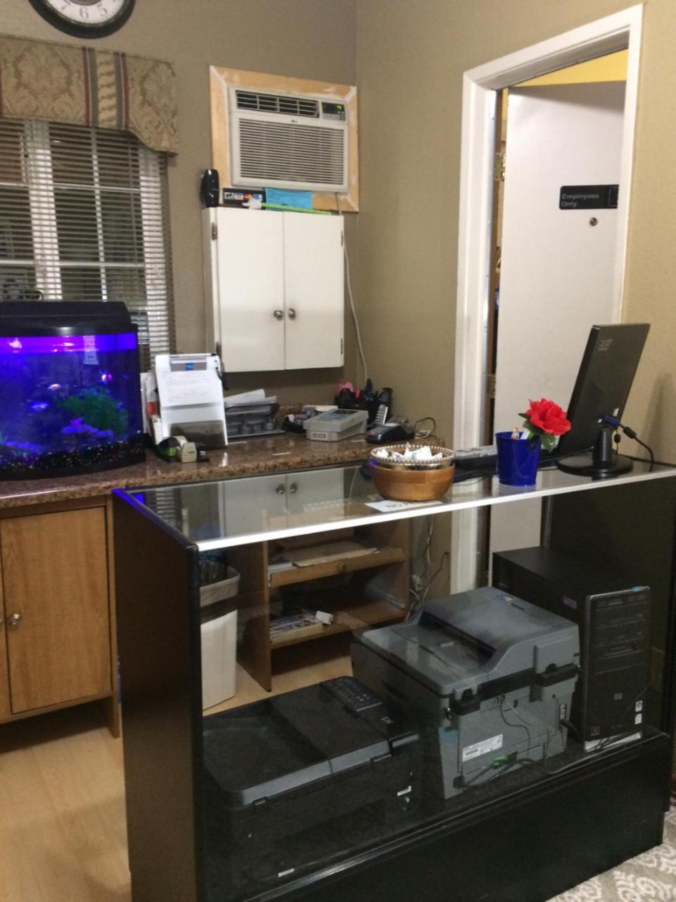 Holland Inn And Suites Тафт Екстер'єр фото